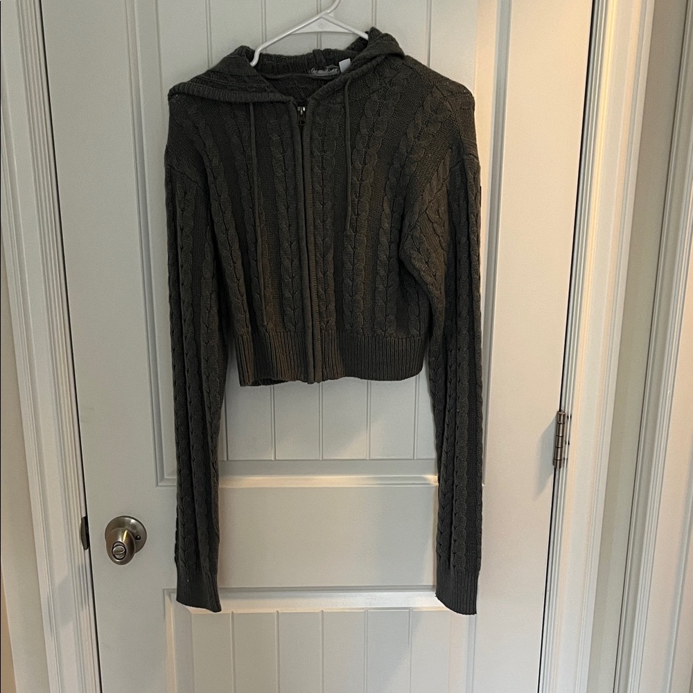 Dark gray cable knit zip up cropped sweater